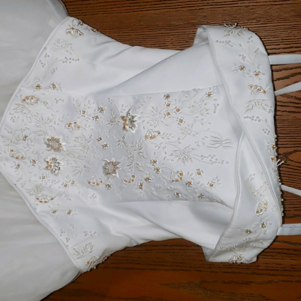 Wedding dress